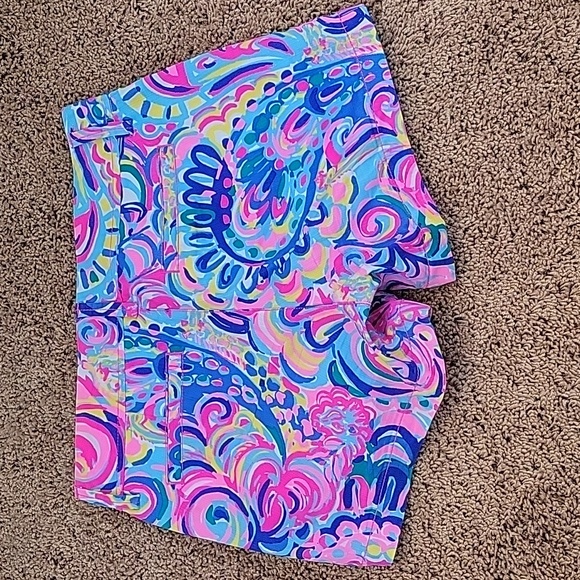 Lilly Pulitzer Callahan shorts - Picture 2 of 5